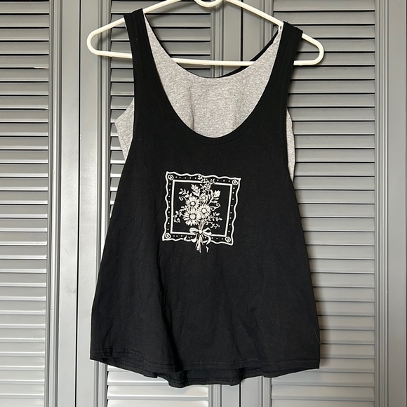 the body co. Tops - NWT The Body Co : Vintage Tank and Under Bra - Small